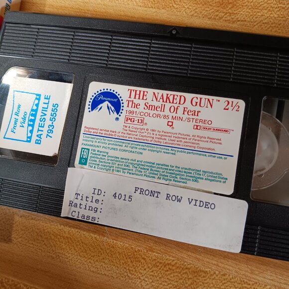 The Naked Gun 2½ The Smell of Fear 1991 VHS Rental VGT  Leslie Nielsen Presley - Picture 6 of 7